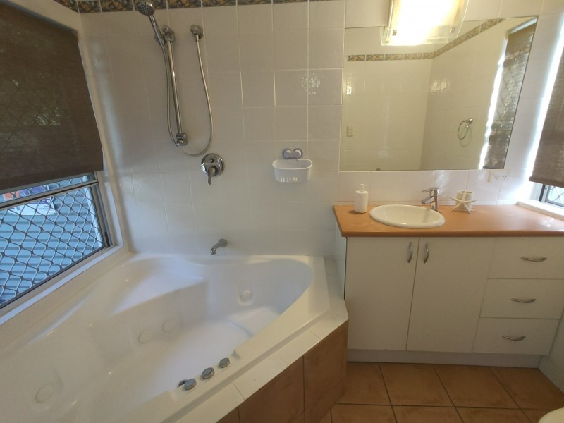 169B Jensen Street, Whitfield QLD 4870