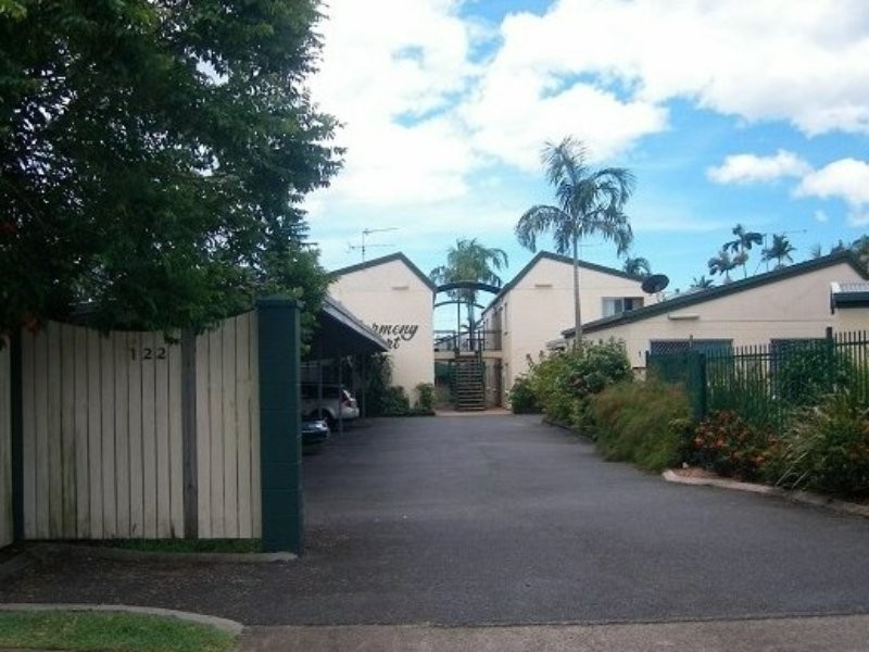 11/122 AUMULLER STREET, Bungalow QLD 4870