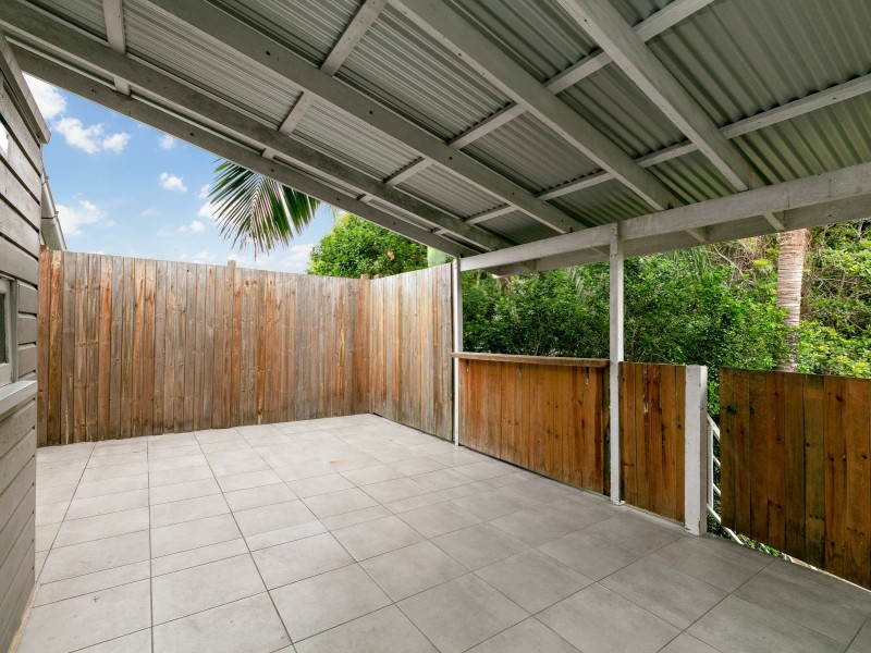 237 Lyons Street, Westcourt QLD 4870