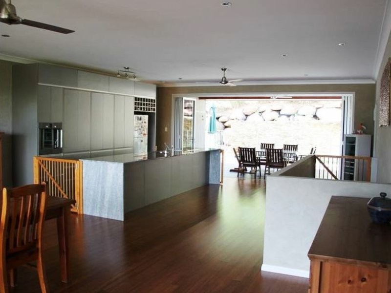 15 Barossa Close, Brinsmead QLD 4870