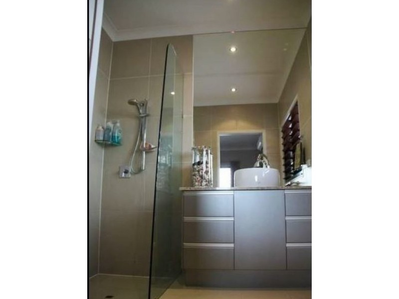 15 Barossa Close, Brinsmead QLD 4870