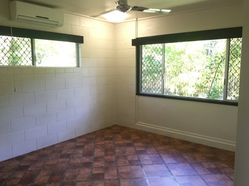 1/98 RESERVOIR ROAD, Manoora QLD 4870