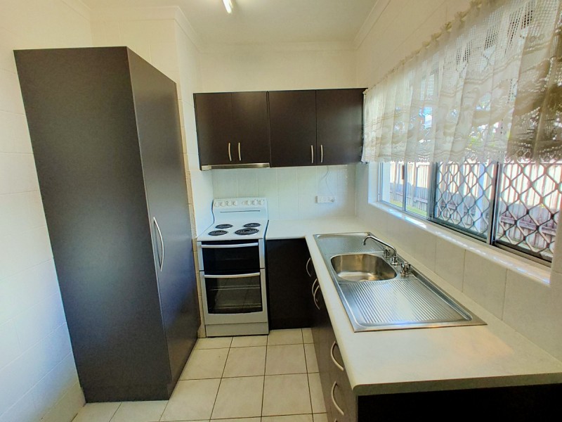 1/30 Ireland Cres, Whitfield QLD 4870