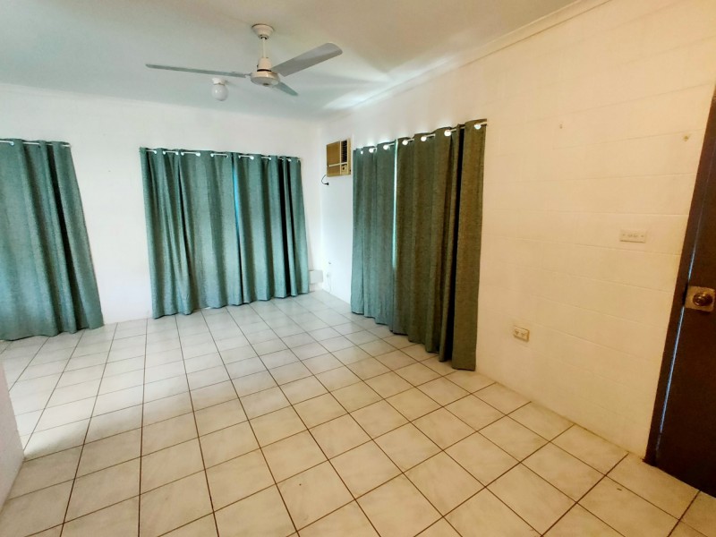 1/30 Ireland Cres, Whitfield QLD 4870