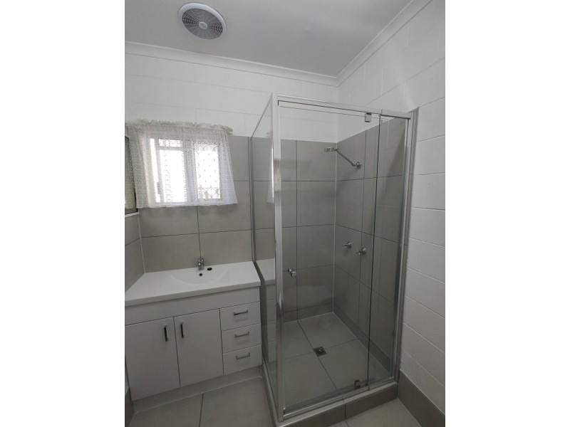 1/30 Ireland Cres, Whitfield QLD 4870