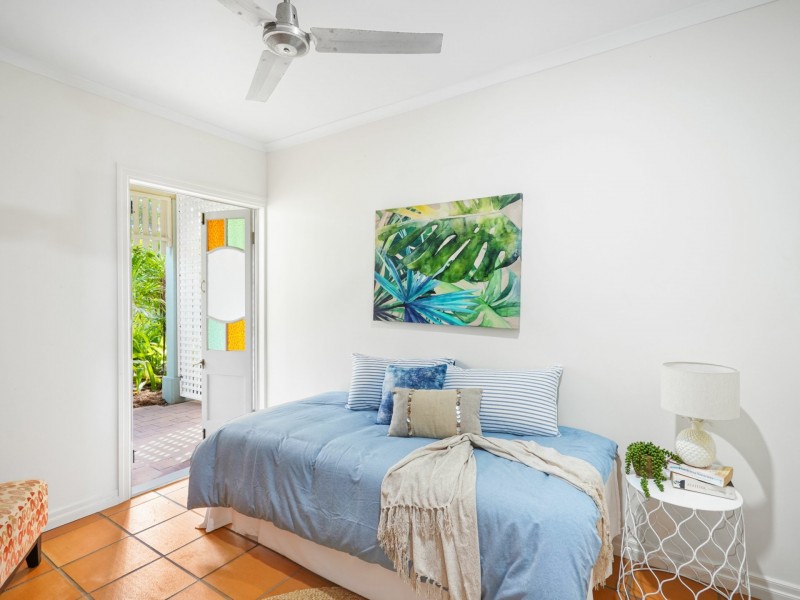 78 Cinderella Street, Machans Beach QLD 4878