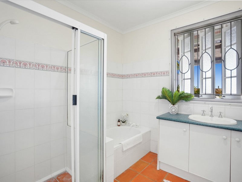 78 Cinderella Street, Machans Beach QLD 4878