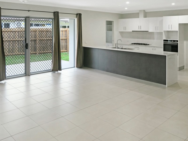 39 Noipo Crescent, Redlynch QLD 4870
