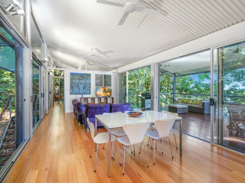 42 Junction Street, Edge Hill QLD 4870