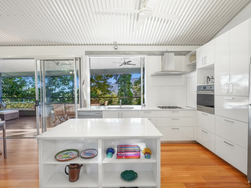 42 Junction Street, Edge Hill QLD 4870