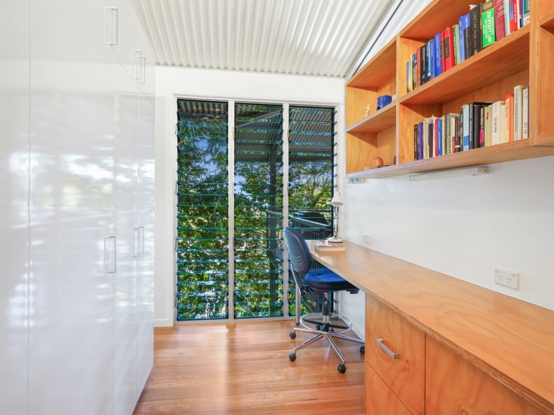 42 Junction Street, Edge Hill QLD 4870