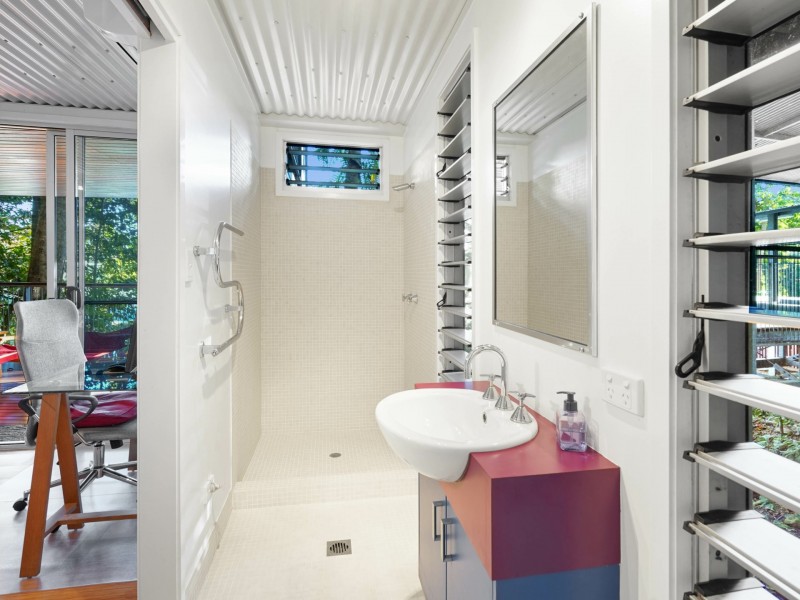 42 Junction Street, Edge Hill QLD 4870