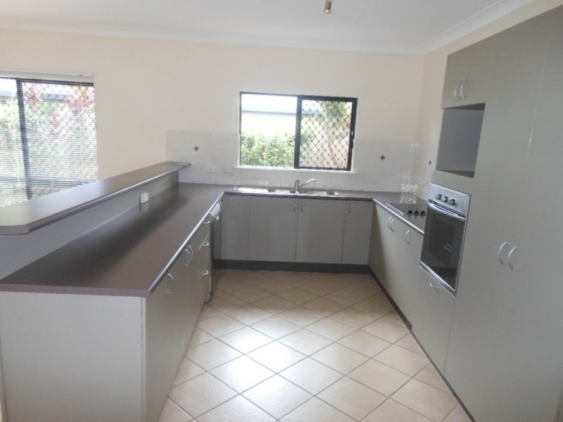 8 Alva Close, Kewarra Beach QLD 4879