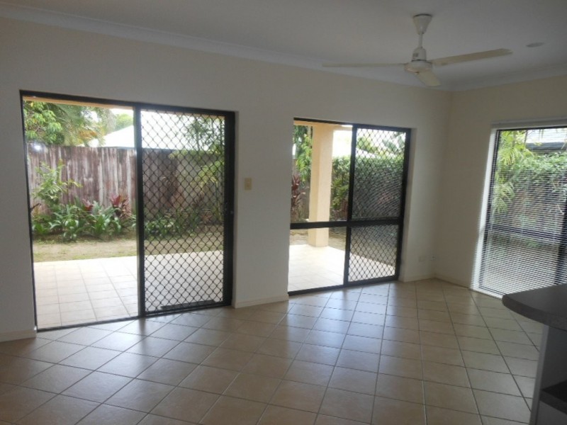 8 Alva Close, Kewarra Beach QLD 4879