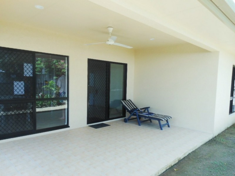 8 Alva Close, Kewarra Beach QLD 4879