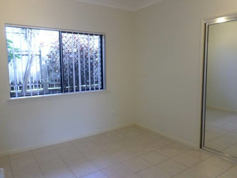 Bentley Park QLD 4869