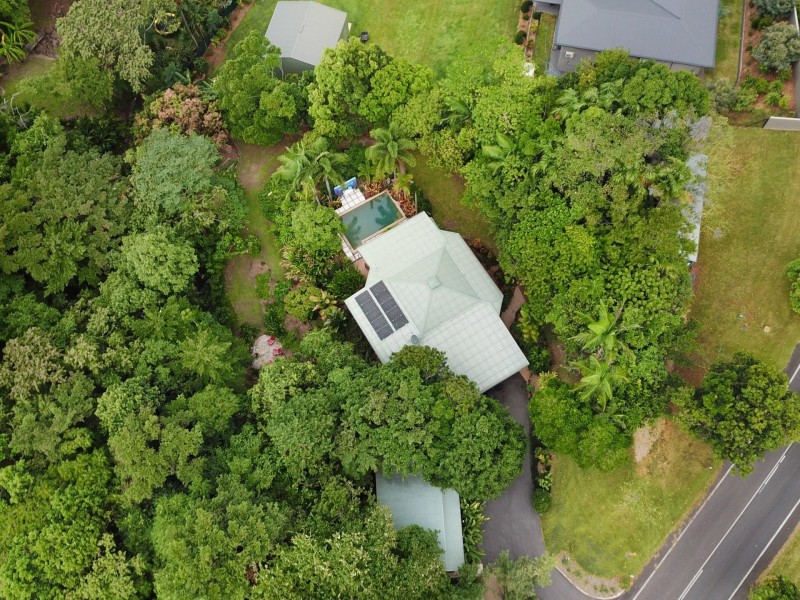 18 Chirio Drive, Redlynch QLD 4870