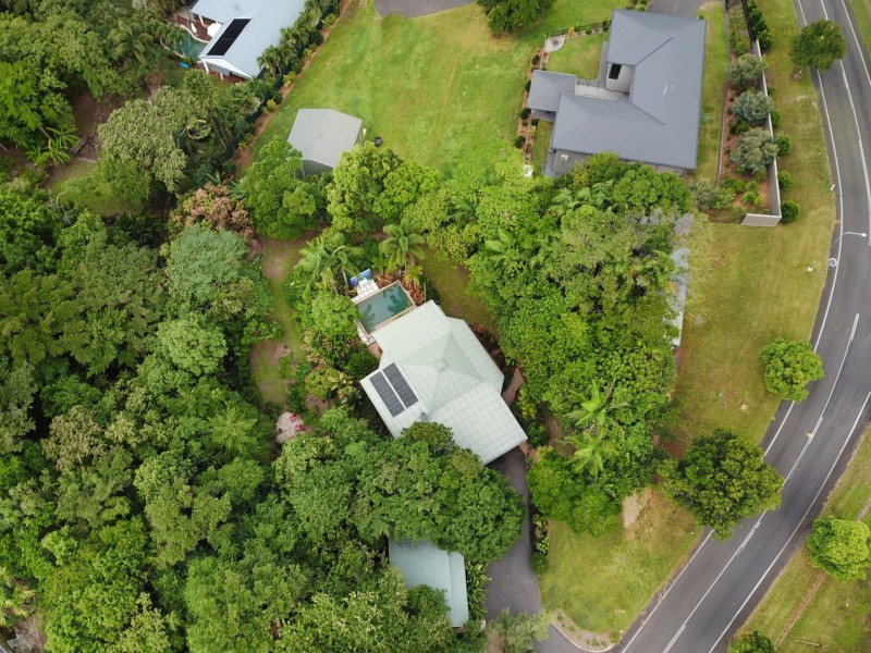 18 Chirio Drive, Redlynch QLD 4870