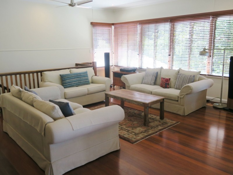 13 McHugh Street, Whitfield QLD 4870