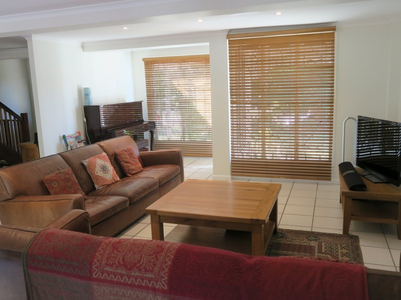 13 McHugh Street, Whitfield QLD 4870