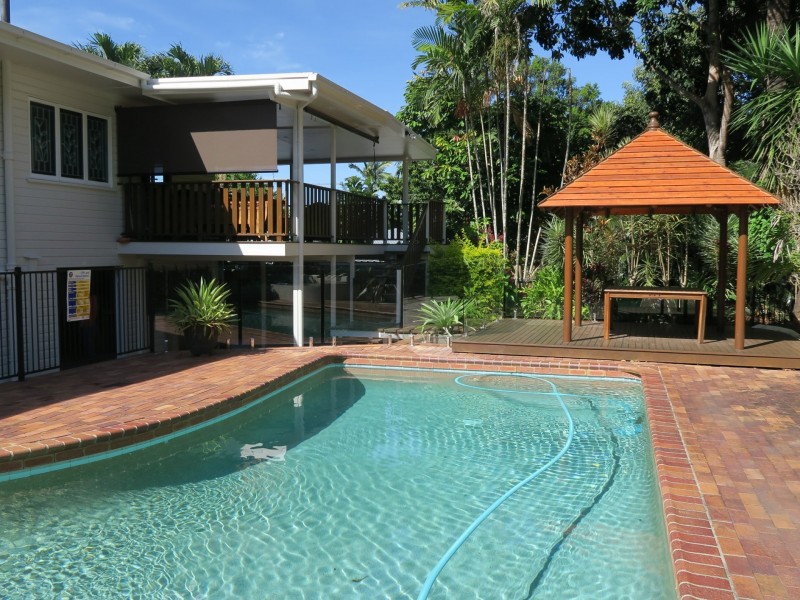 13 McHugh Street, Whitfield QLD 4870