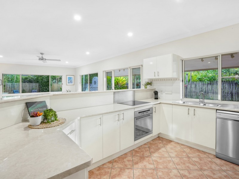 27 West Parkridge Drive, Brinsmead QLD 4870