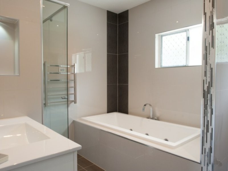 8 Tanganelli Close,, Kanimbla QLD 4870