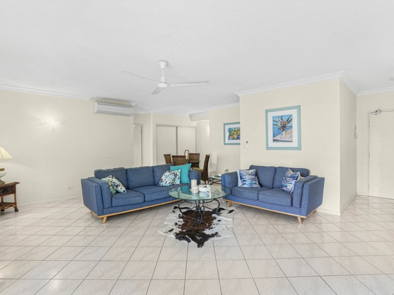 1515/2 Greenslopes Street, Cairns North QLD 4870