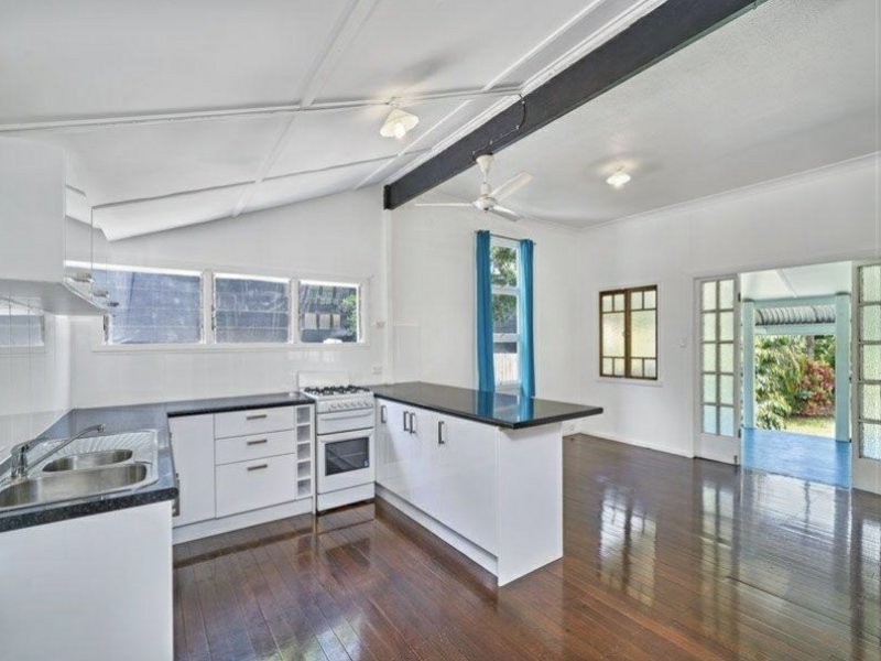 78 Marshall Street, Machans Beach QLD 4878