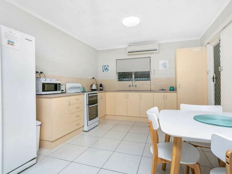 5/281 Lake Street, Cairns North QLD 4870