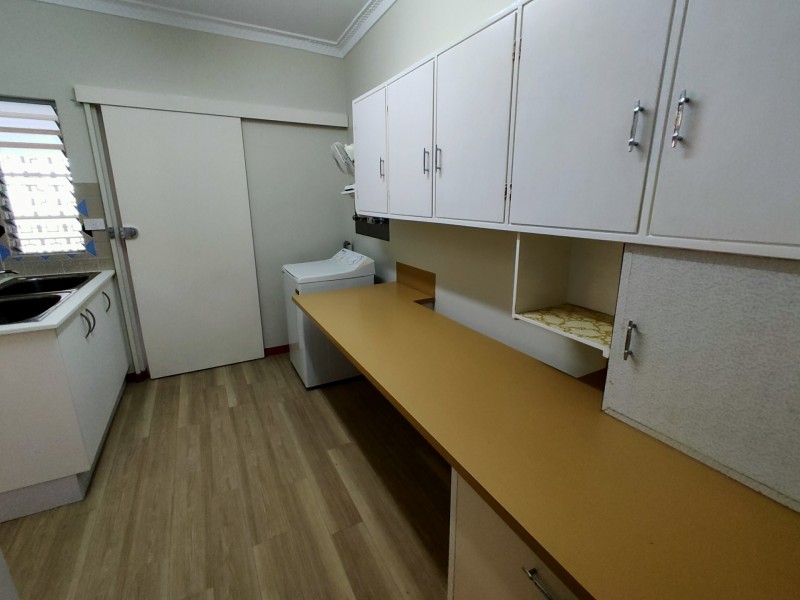 6 Hillview Crescent, Whitfield QLD 4870