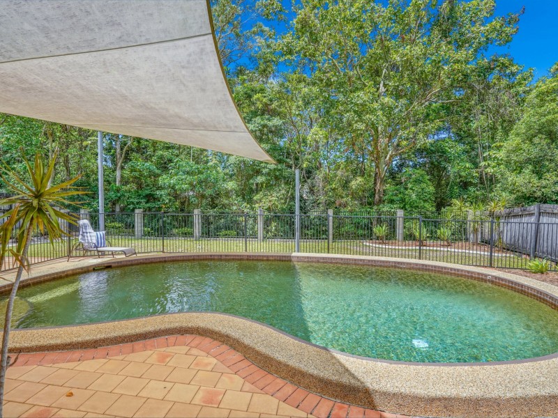 10 Minerva Avenue, Mooroobool QLD 4870