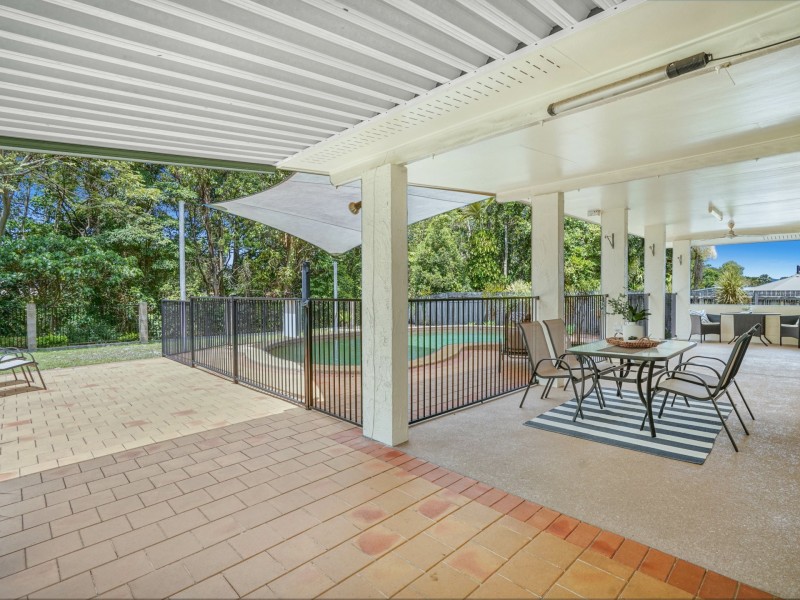 10 Minerva Avenue, Mooroobool QLD 4870