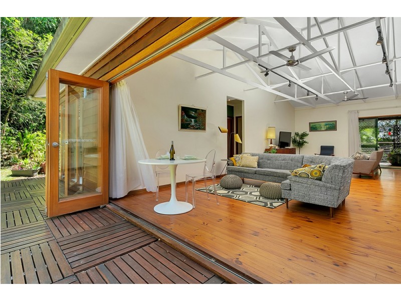 2 Cananga Close, Kamerunga QLD 4870