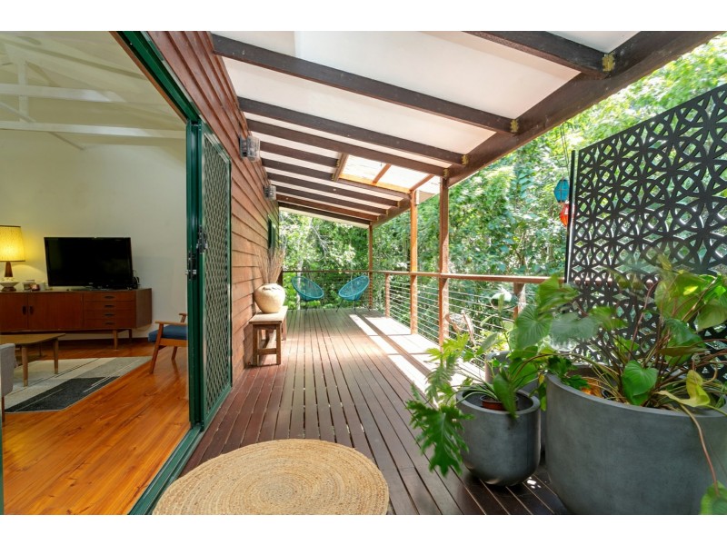 2 Cananga Close, Kamerunga QLD 4870