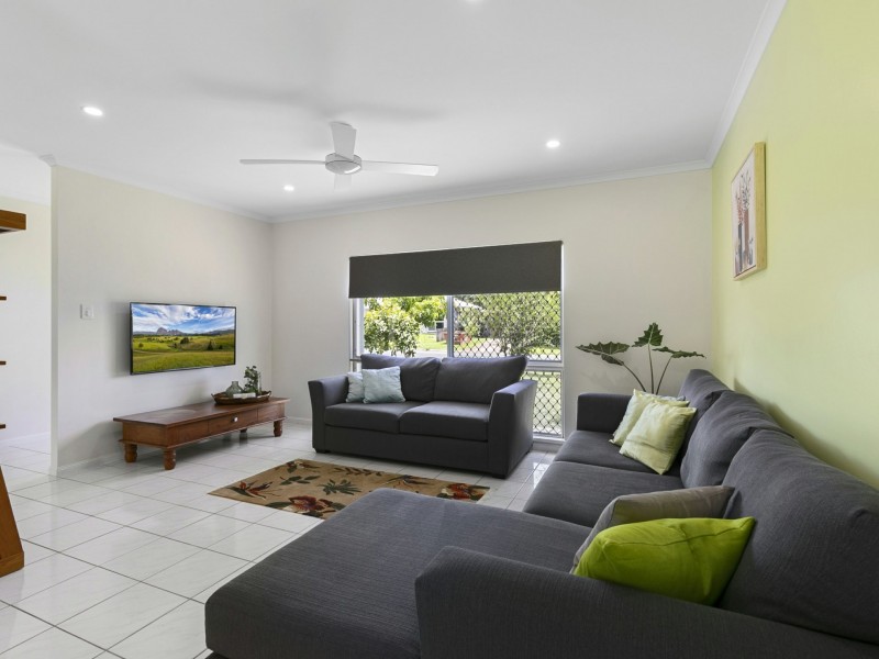 3 Jadana Close, Mooroobool QLD 4870