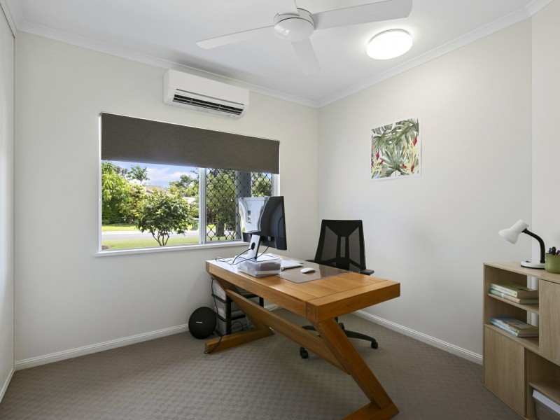 3 Jadana Close, Mooroobool QLD 4870