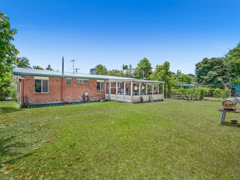 32 Purbeck Place, Edge Hill QLD 4870