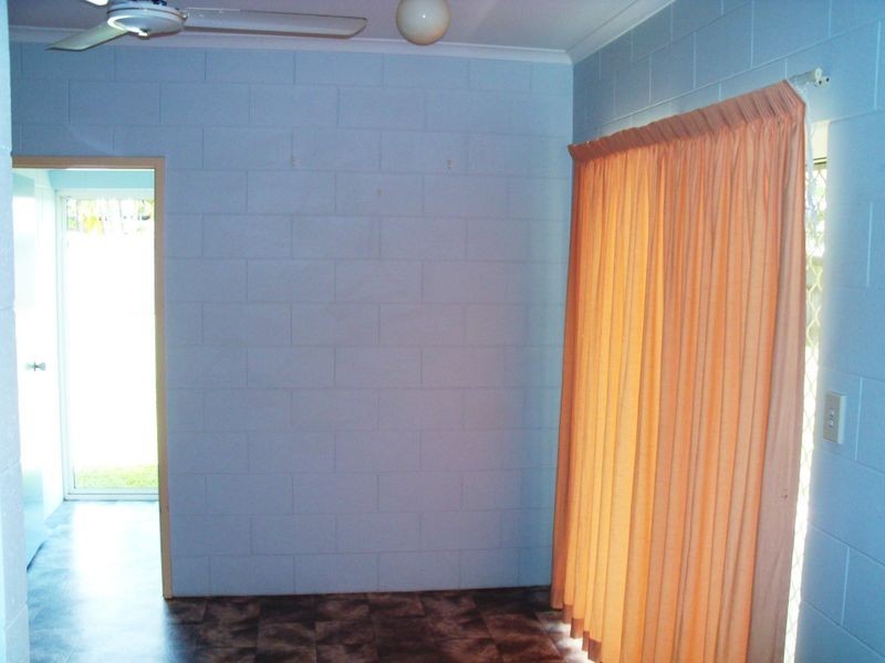 9 Mistletoe Close, Kamerunga QLD 4870