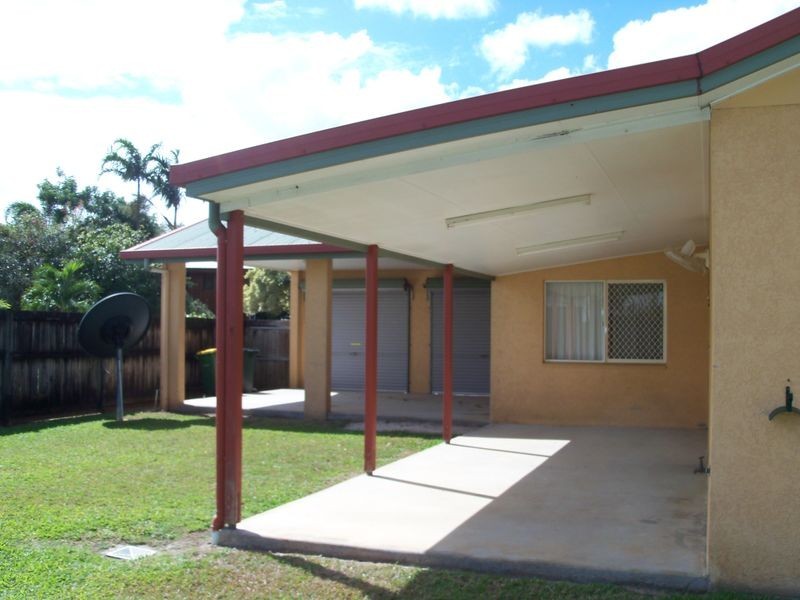 9 Mistletoe Close, Kamerunga QLD 4870