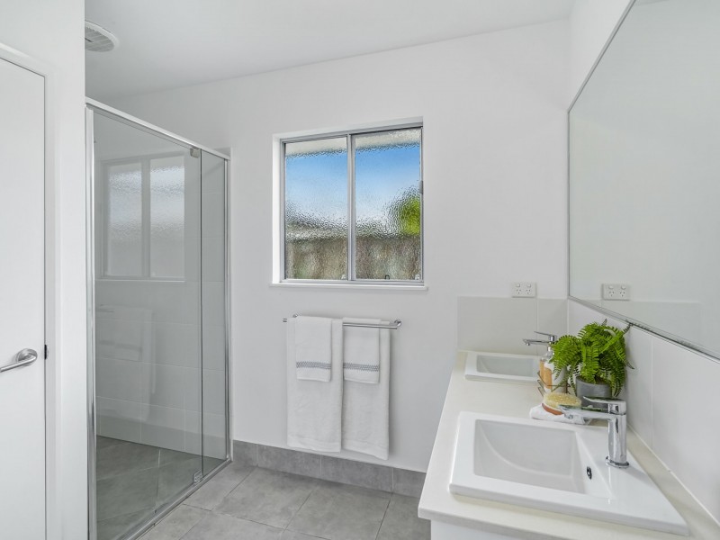 12 Stringer Close, Redlynch QLD 4870