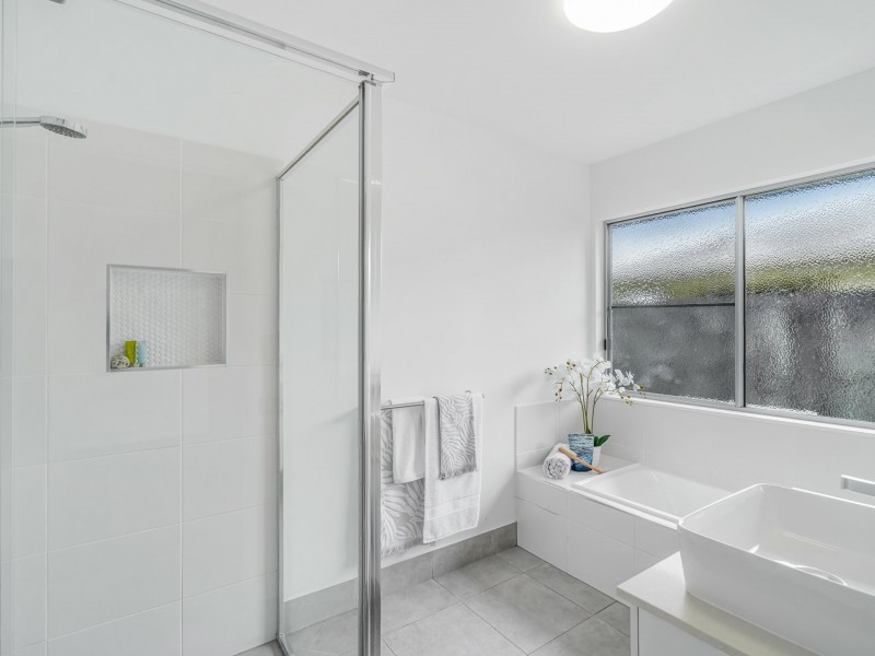 12 Stringer Close, Redlynch QLD 4870