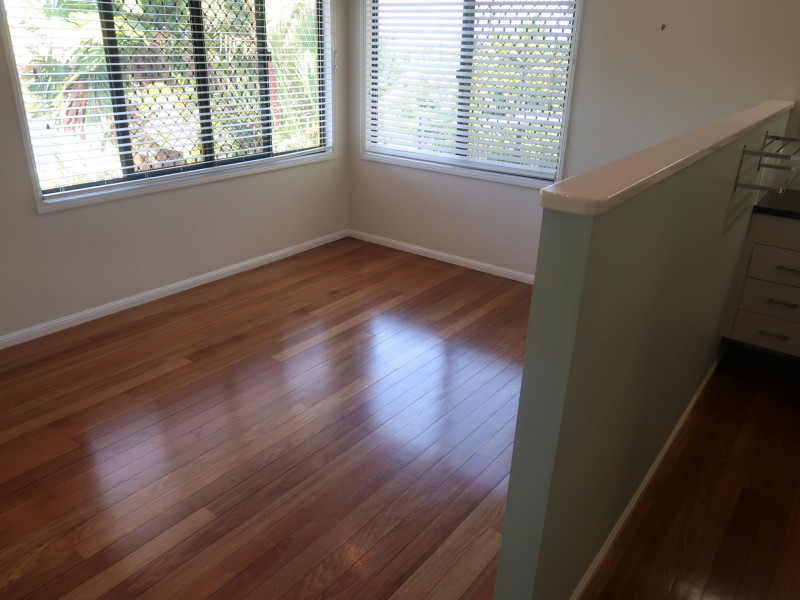 120 Hillview Crescent, Whitfield QLD 4870
