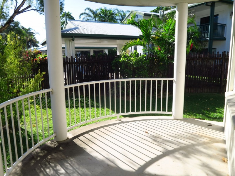 1/11 Ingham Court, Mooroobool QLD 4870