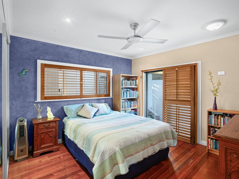 24 Knott Court, Whitfield QLD 4870