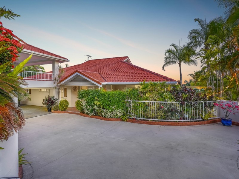 24 Knott Court, Whitfield QLD 4870