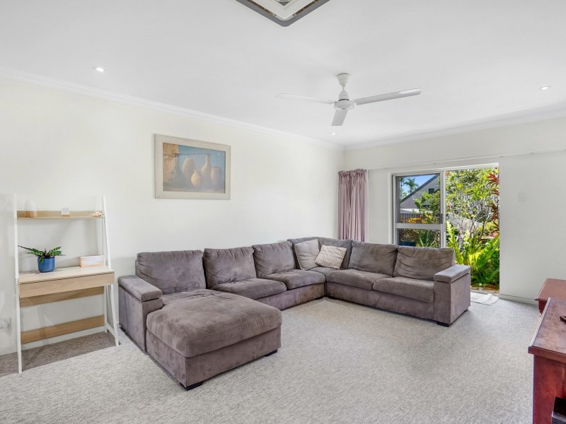 1/6 Brooks Street, Whitfield QLD 4870