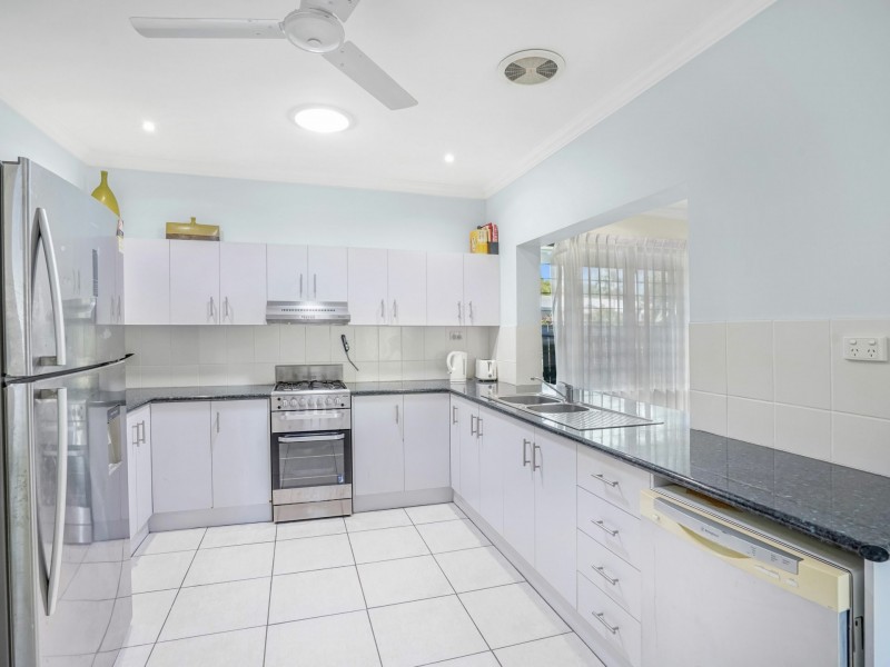 1/6 Brooks Street, Whitfield QLD 4870