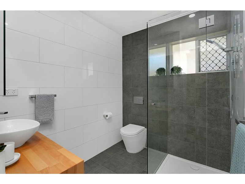 238 McManus Street, Whitfield QLD 4870