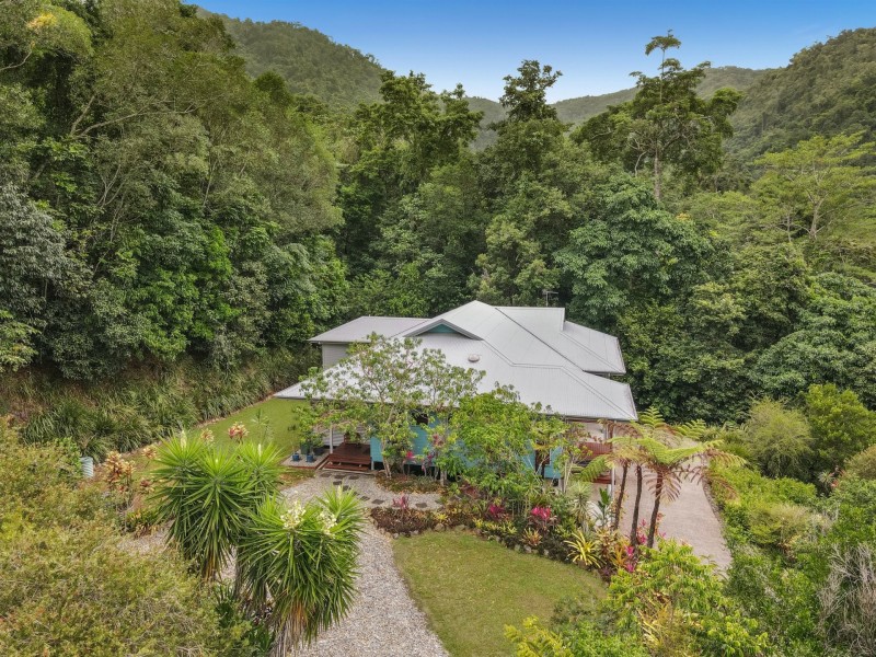 2-4 Leafy Close, Redlynch QLD 4870